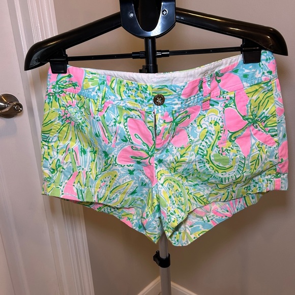 Lilly Pulitzer Pink and Green High Waist Tropical Shorts - Picture 1 of 3